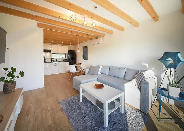 Marine House-Nowoczesna Stodola Nad Morzem,Duzy Ogrod,Prywatny Hot Tub