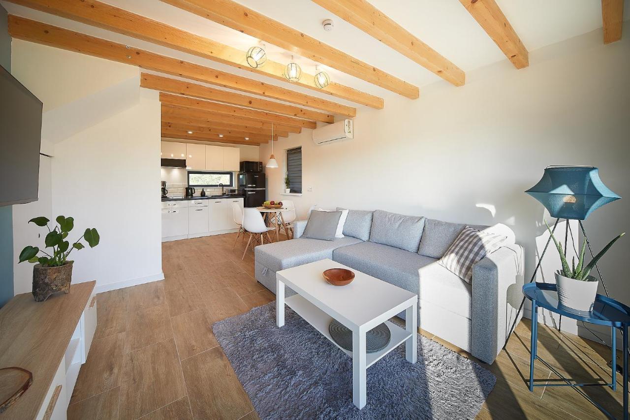 Marine House-nowoczesna Stodola Nad Morzem,duzy Ogrod,prywatny Hot Tub Kolczewo